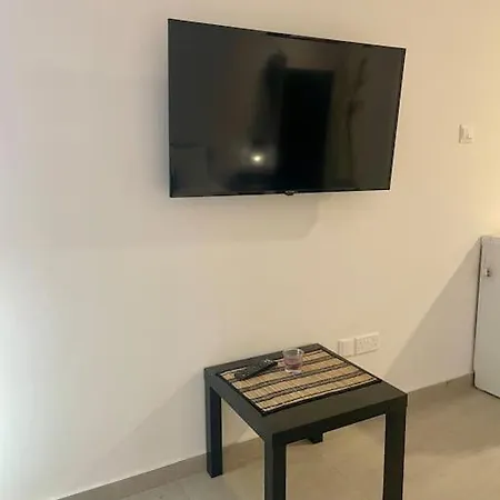 Apartment Paradise Homes 8 *